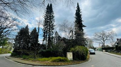 LAGEJUWEL MIT TEICHBLICK AM BERNER GUTSPARK