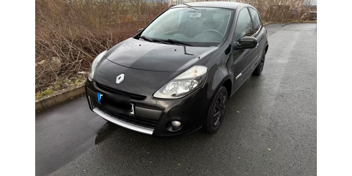 Renault Clio 106.000 km 3.000 &euro; Weilrod 61276