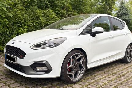 Ford Fiesta 58.500 km 16.990 &euro; Peißenberg 82380