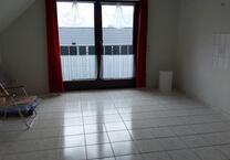 Sonnige Dachgeschoßwohnung mit Treppenlift
