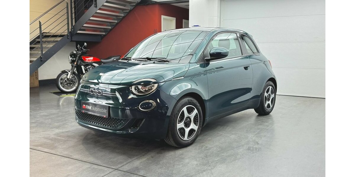 Fiat 500e Action Carplay Android Automatik 1.Hand 26.891 km 13.120 &euro; Lich 35423