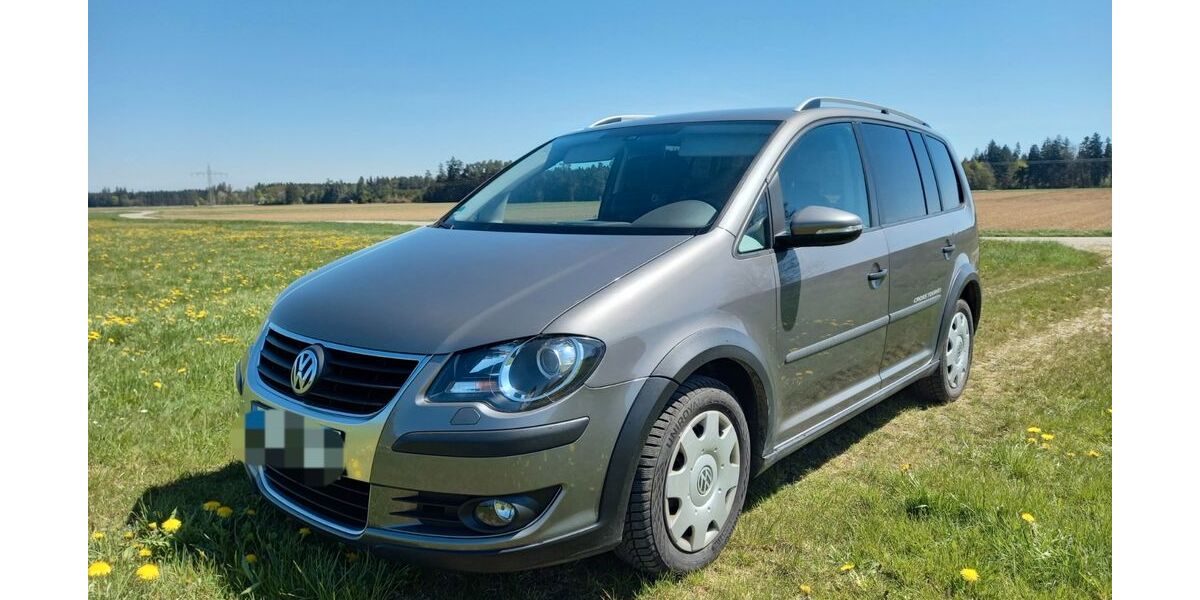 VW Touran 159.600 km 8.850 &euro; Bad Endorf 83530
