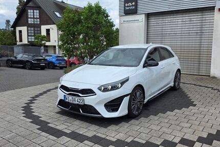 Kia ceed / Ceed 1.500 km 28.800 &euro; Wiesbaden 65199