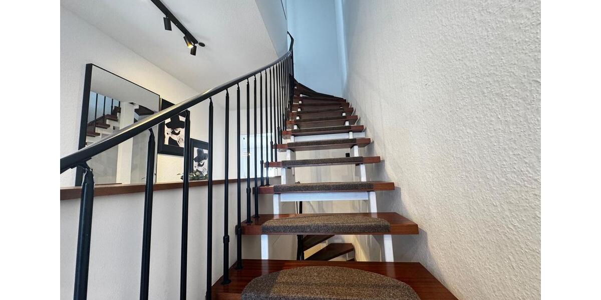 Doppelhaushälfte Hennef (Sieg) - 4 Zimmer, 120 m&sup2;, 1.500&euro; | Angebot:25718119