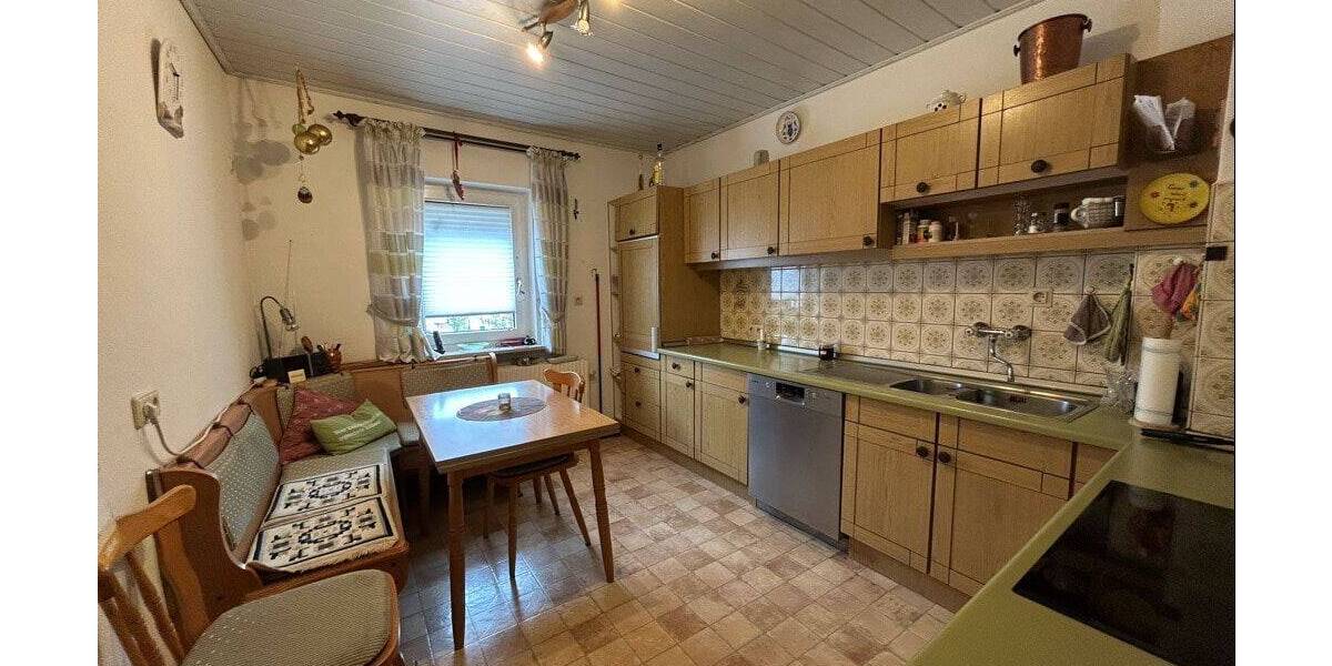 Einfamilienhaus Wassertrüdingen - 7 Zimmer, 180 m&sup2;, 215.000&euro; | Angebot:26858858