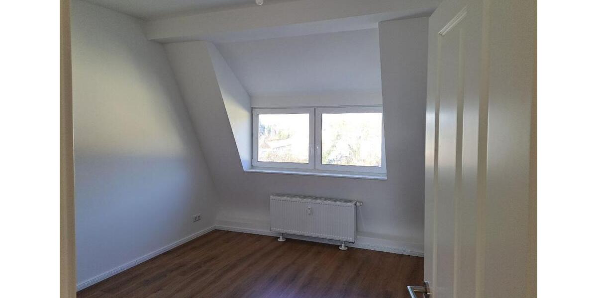 Dachgeschoßwohnung Magdeburg Beyendorf-Sohlen - 3.5 Zimmer, 76 m&sup2;, 684&euro; | Angebot:25404735