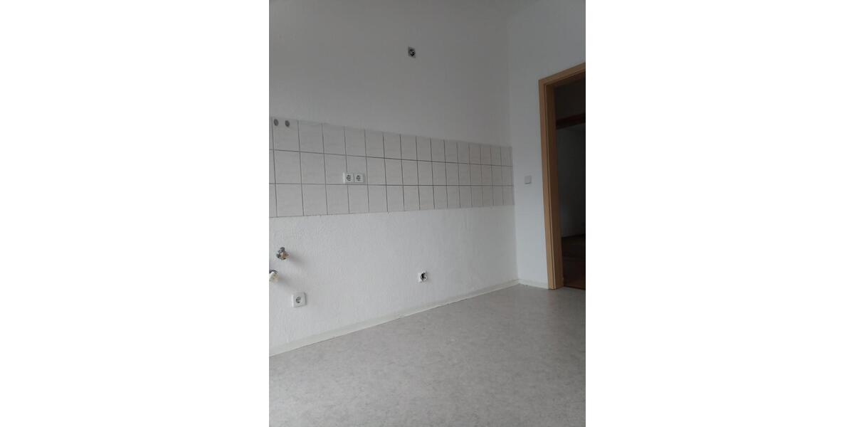 Hochparterre Stollberg (Erzgebirge) - 3 Zimmer, 82 m&sup2;, 476&euro; | Angebot:26122957