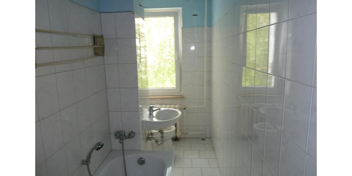 Etagenwohnung Südliches Anhalt - 2 Zimmer, 47 m&sup2;, 188&euro; | Angebot:26095178