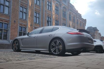 Porsche Panamera 284.000 km 17.500 &euro; vechta 49377