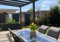 Waldbrunn: A+ Effizienz: Modernes Traumhaus mit separater PraxisBüroEinliegerWohnung