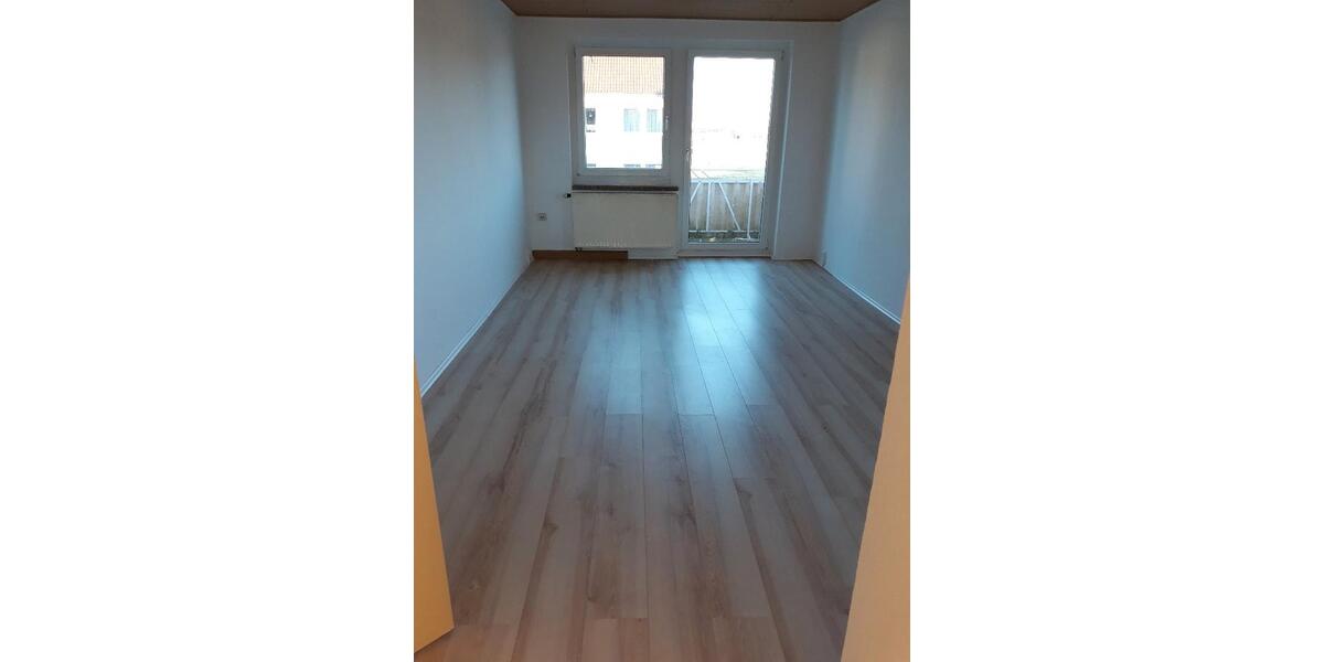 Etagenwohnung Bischofswerda - 3 Zimmer, 62 m&sup2;, 339&euro; | Angebot:26162995