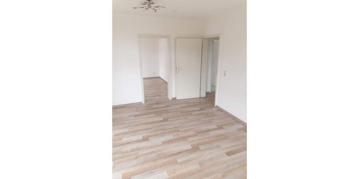 Etagenwohnung Calbe (Saale) Calbe - 1 Zimmer, 52 m&sup2;, 336&euro; | Angebot:25536129