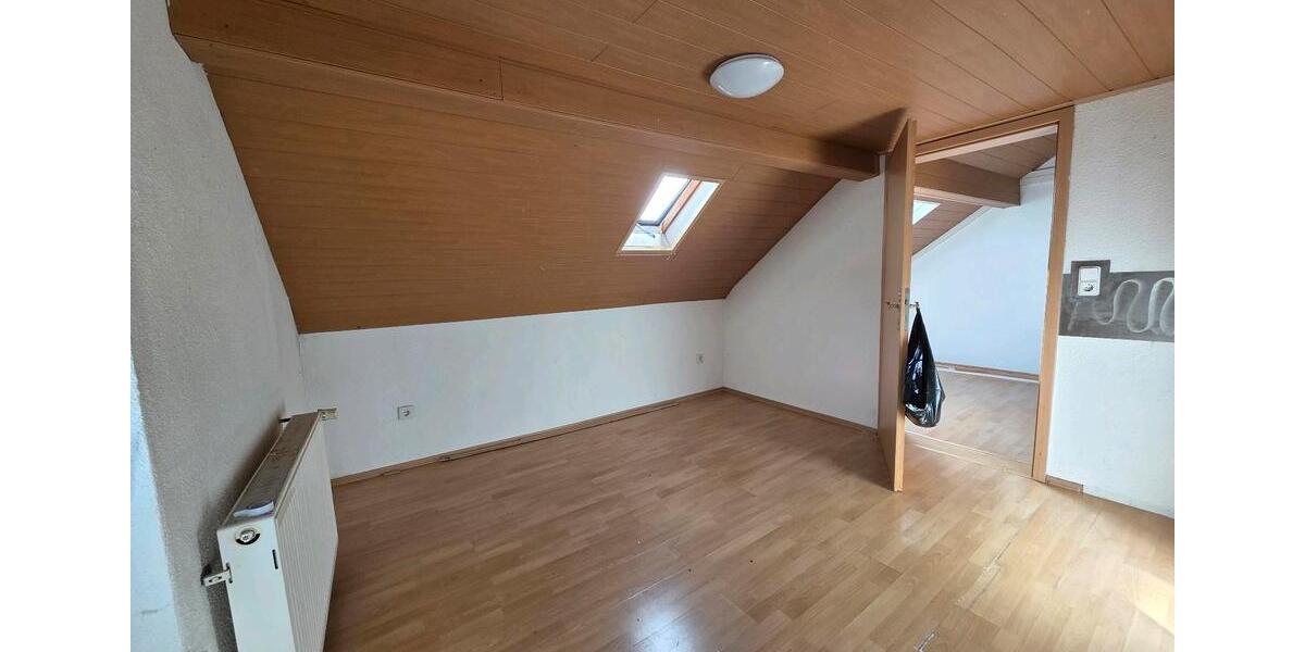 2 Zimmer DG-Wohnung in Nalbach am Litermont 2 zimmer