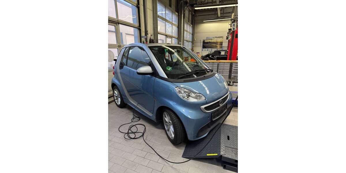 Smart forTwo 75.000 km 8.390 &euro; Düsseldorf 40474