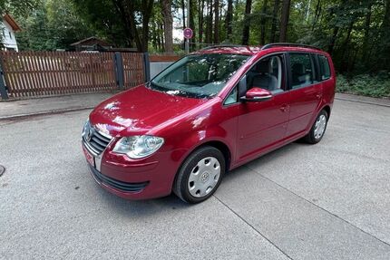 VW Touran 211.600 km 4.350 &euro; München 81929