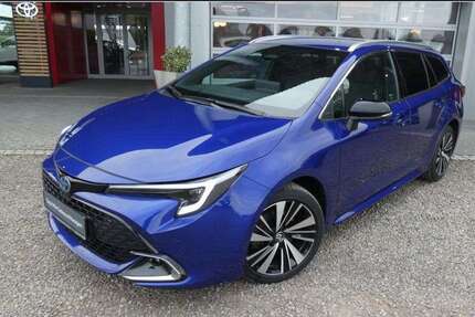 Toyota Corolla 8.500 km 32.400 &euro; Warmsen 31606