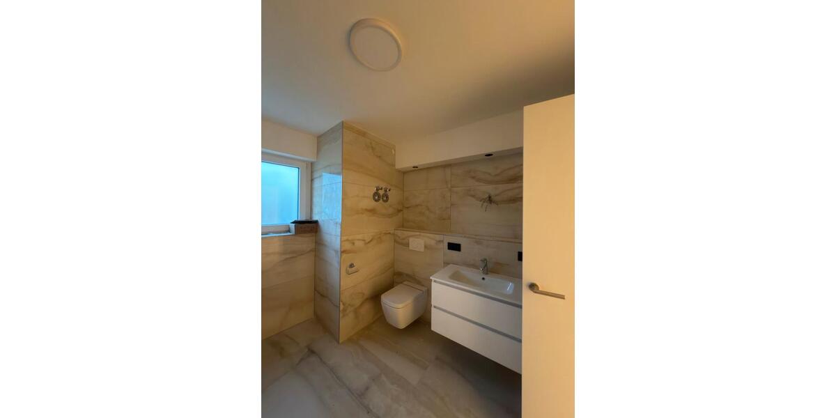 Erdgeschoßwohnung Waldkirch - 3 Zimmer, 110 m&sup2;, 2.600&euro; | Angebot:26255035