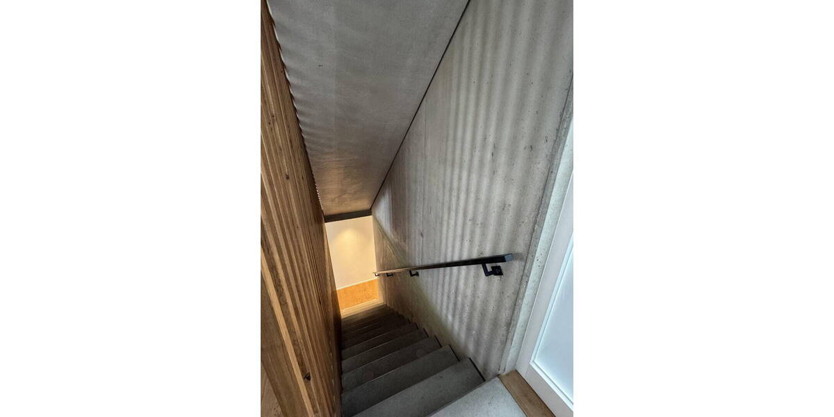 Reihenmittelhaus Branneburg Brannenburg - 4 Zimmer, 150 m&sup2;, 2.500&euro; | Angebot:25756972