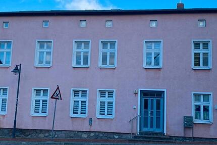 Haus Burg Stargard - 8 Zimmer, 281 m&sup2;, 335.000&euro; | Angebot:26110362