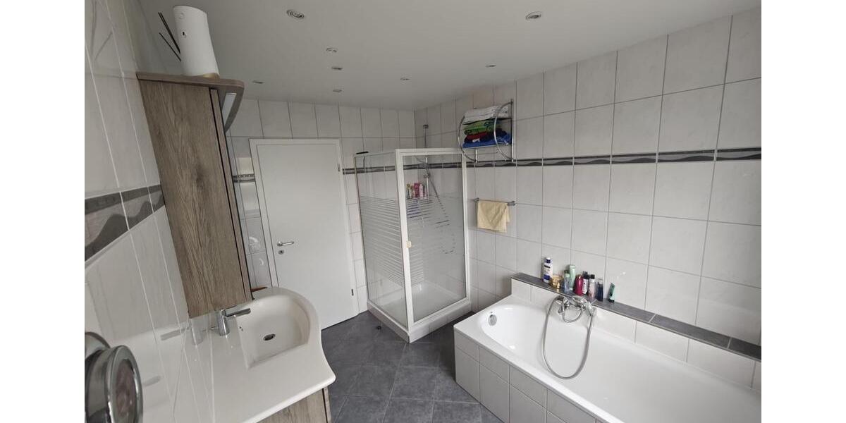 Erdgeschoßwohnung Friesenheim - 5 Zimmer, 106 m&sup2;, 1.150&euro; | Angebot:25426034