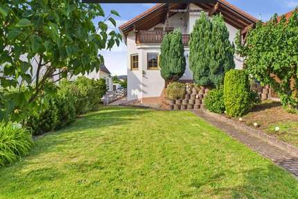 Haus Höchst im Odenwald - 7 Zimmer, 223 m&sup2;, 360.000&euro; | Angebot:25476004