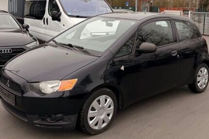 Mitsubishi Colt 180.000 km 1.999 &euro; Frankfurt am Main 60486