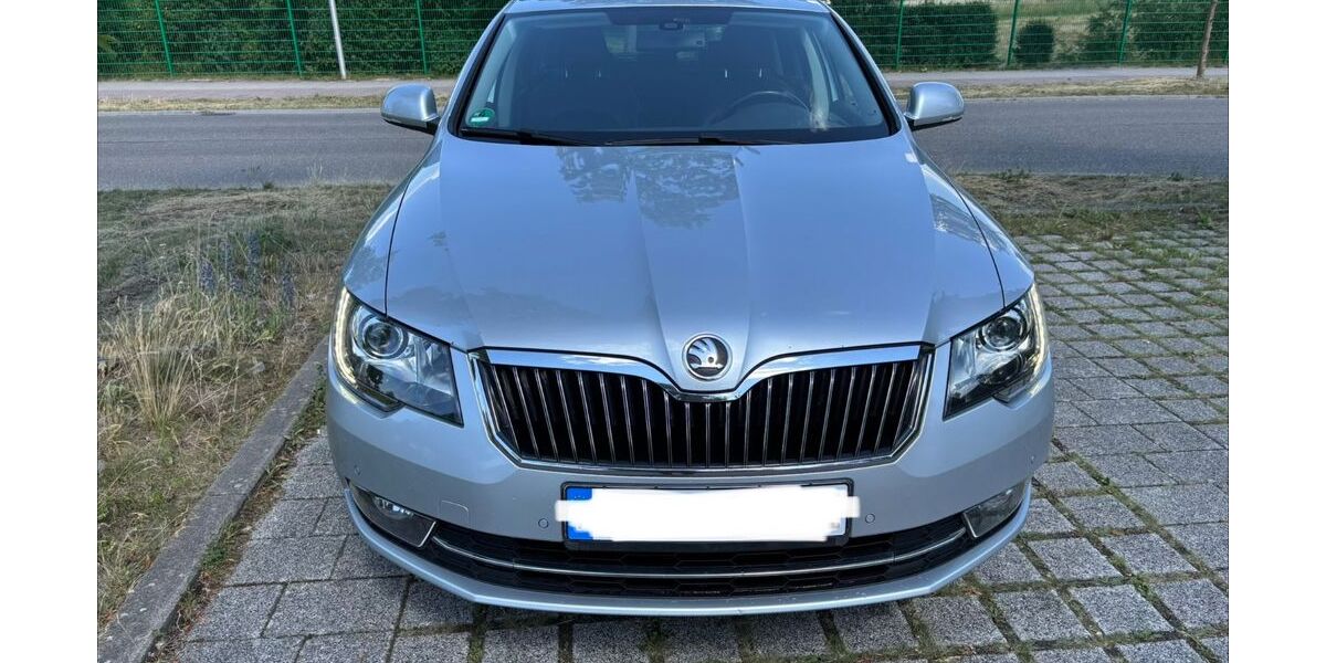Skoda Superb 185.350 km 8.990 &euro; Crailsheim 74564