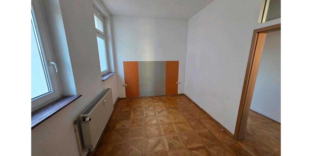 Etagenwohnung Gotha - 4 Zimmer, 105 m&sup2;, 735&euro; | Angebot:26671049