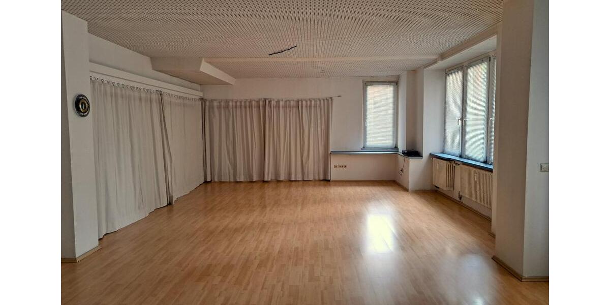 Gewerbeobjekt Freiburg im Breisgau - 15&euro; | Angebot:25523301