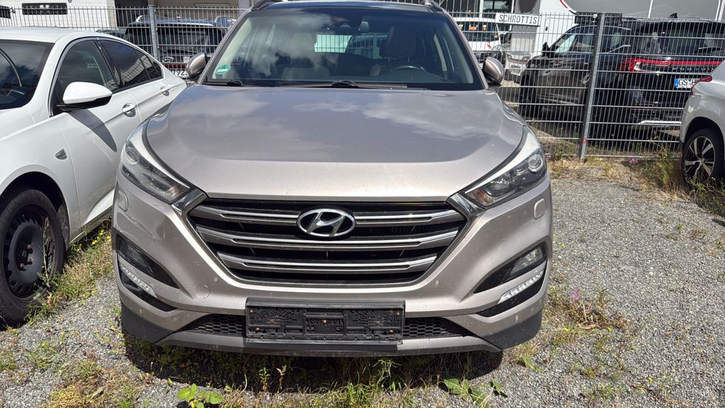 Hyundai TUCSON 248.000 km 11.650 &euro; Wolfenbüttel (Halchter) 38304