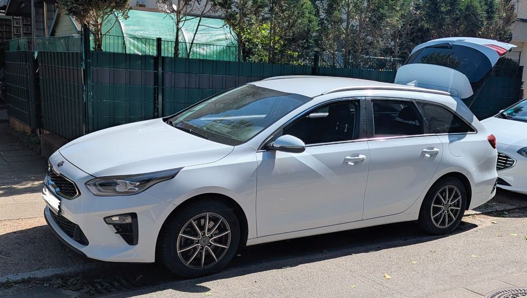 Kia ceed Sportswagon 35.954 km 17.599 &euro; Hamburg 21031