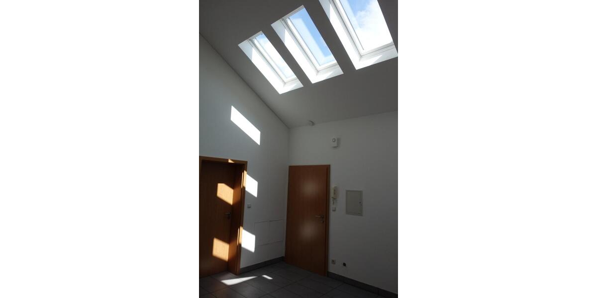 Dachgeschoßwohnung Bruckberg - 4 Zimmer, 149 m&sup2;, 420.000&euro; | Angebot:26984630
