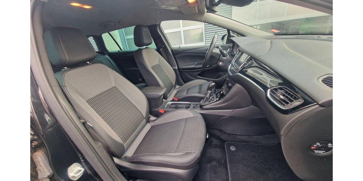 Opel Astra 1.2 Sports Tourer Klimaauto NAVI AHK LED 53.000 km 14.998 &euro; Landau 76829