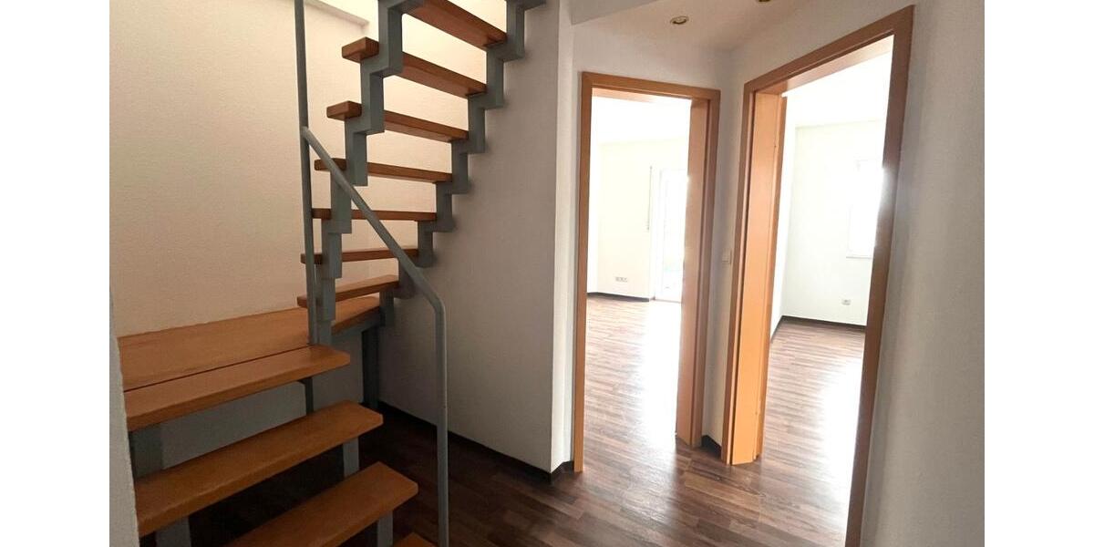 Maisonettenwohnung Esens - 4 Zimmer, 113 m&sup2;, 900&euro; | Angebot:26006642