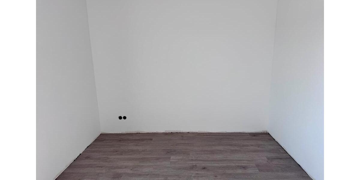 Etagenwohnung Hockenheim - 4 Zimmer, 110 m&sup2;, 1.350&euro; | Angebot:26681908