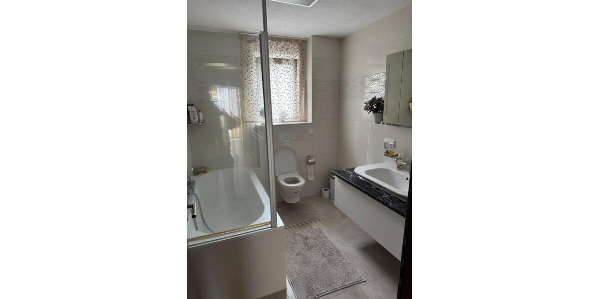Reihenhaus Weiterstadt - 6 Zimmer, 130 m&sup2;, 2.200&euro; | Angebot:26690767