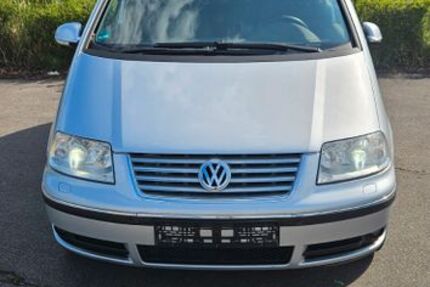 VW Sharan 153.000 km 5.200 &euro; Rielasingen 78239