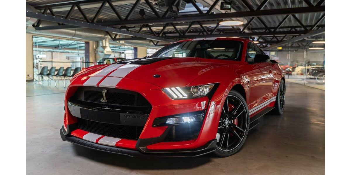 Ford Mustang 13.150 km 118.950 &euro; Nersingen 89278