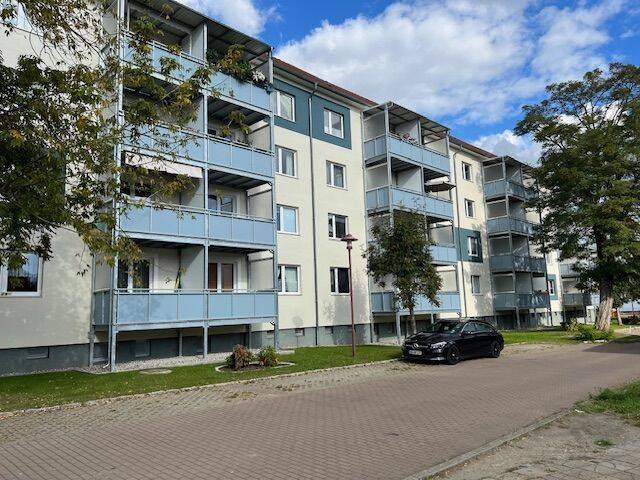 Etagenwohnung Güstrow - 3 Zimmer, 61 m&sup2;, 74.000&euro; | Angebot:26293096