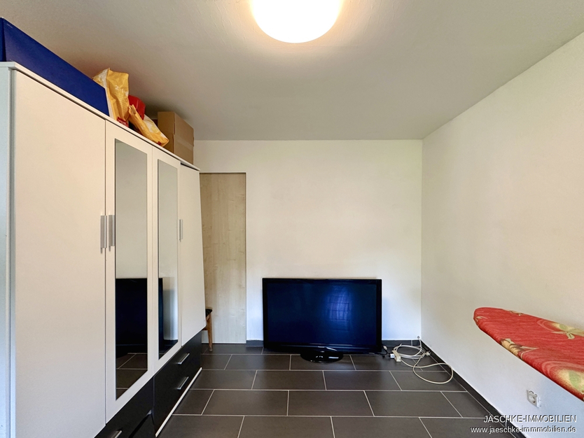 JÄSCHKE - Ihr Platz für Neues – Doppelhaus + Bungalow und großem Grundstück in Traumlage von Breinig