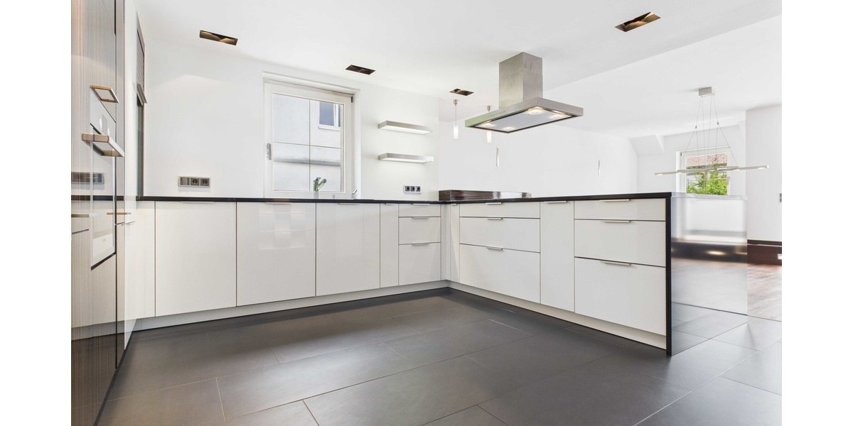 Exklusives Maisonette-Penthouse mit EBK, Whirlpool, Sauna & 2 TG-Stellplätzen - provisionsfrei - Maisonettenwohnung Karben / Petterweil Petterweil | Angebot:24951224