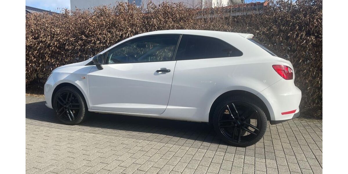Seat Ibiza 144.768 km 4.950 &euro; Kölln-Reisiek 25337