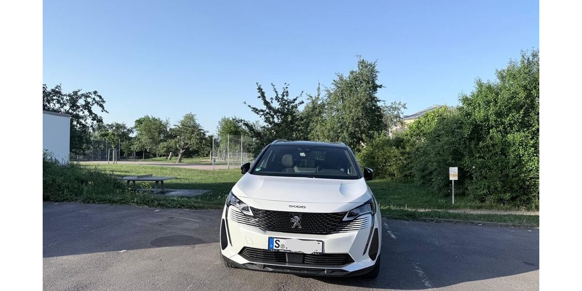 Peugeot 5008 45.000 km 29.800 &euro; Stuttgart 70563