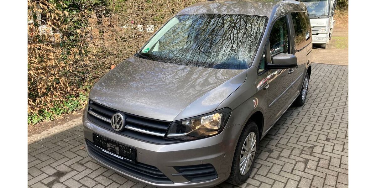 VW Caddy 133.318 km 12.950 &euro; Hamburg 22459