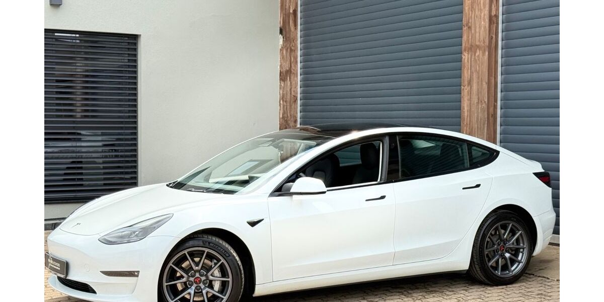 Tesla Model 3 79.800 km 29.999 &euro; Saarlouis-Lisdorf 66740