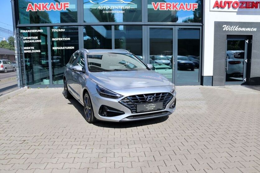i30