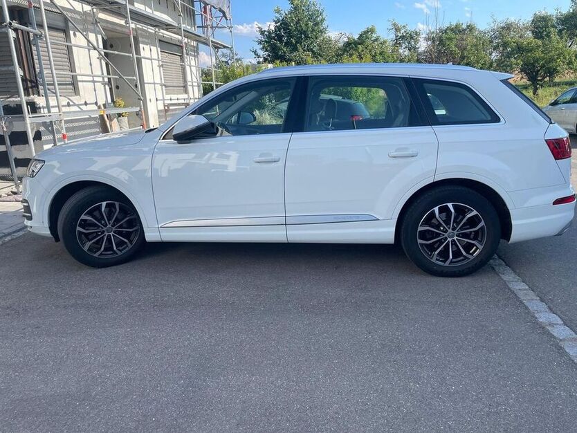Q7