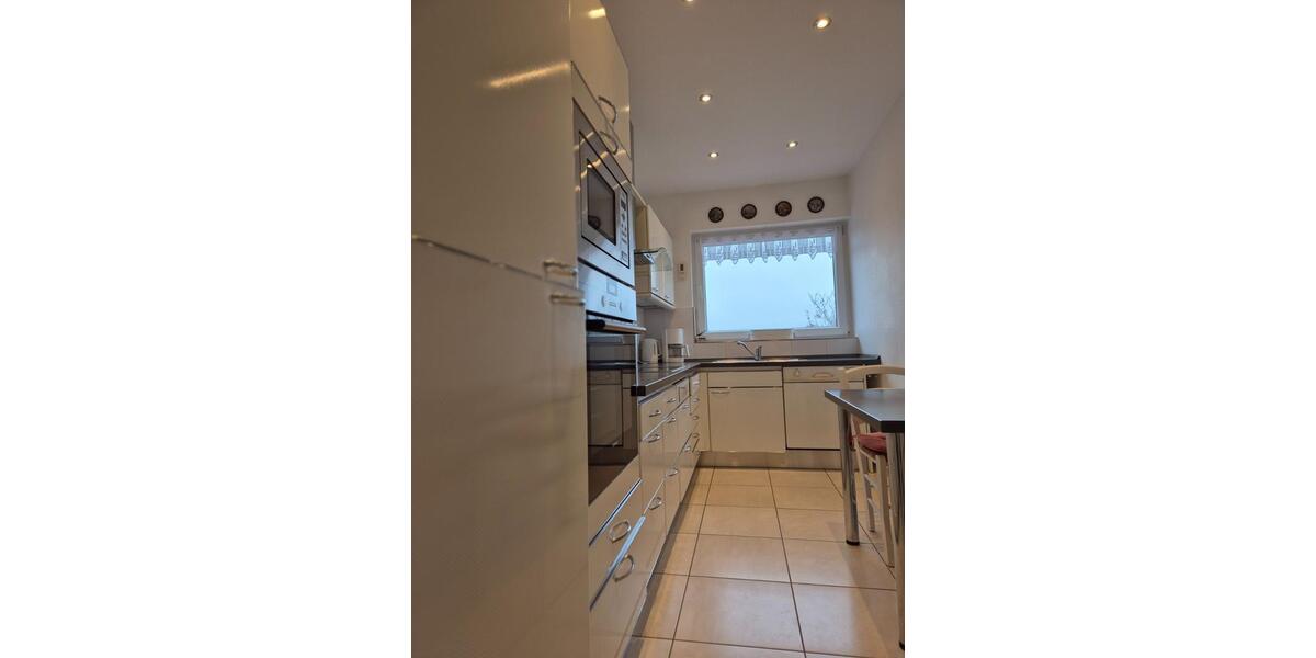 Exklusives Penthouse, große Terrasse, Aufzug & Tiefgarage 3 zimmer