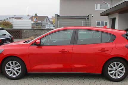 Ford Focus 58.338 km 15.599 &euro; Babenhausen 64832