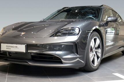 Porsche Taycan 15.950 km 89.960 € Frankfurt 60314